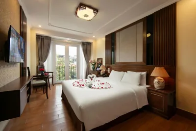 발코니가 있는 Junior Suite — The West Hotel & Spa